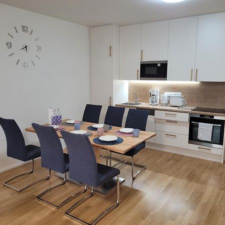 Newly Built Apartment With Balcony, Ac And Free Indoor Garage Praag Buitenkant foto