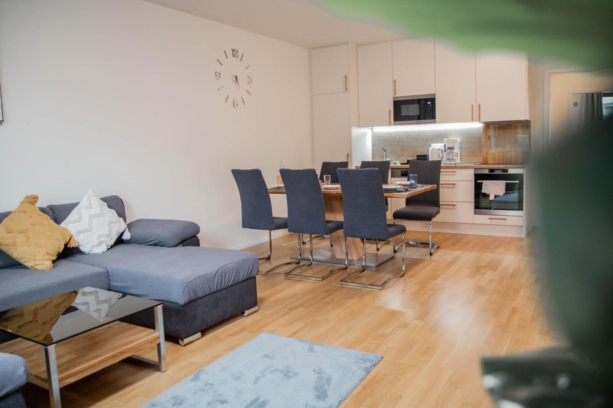 Newly Built Apartment With Balcony, Ac And Free Indoor Garage Praag Buitenkant foto