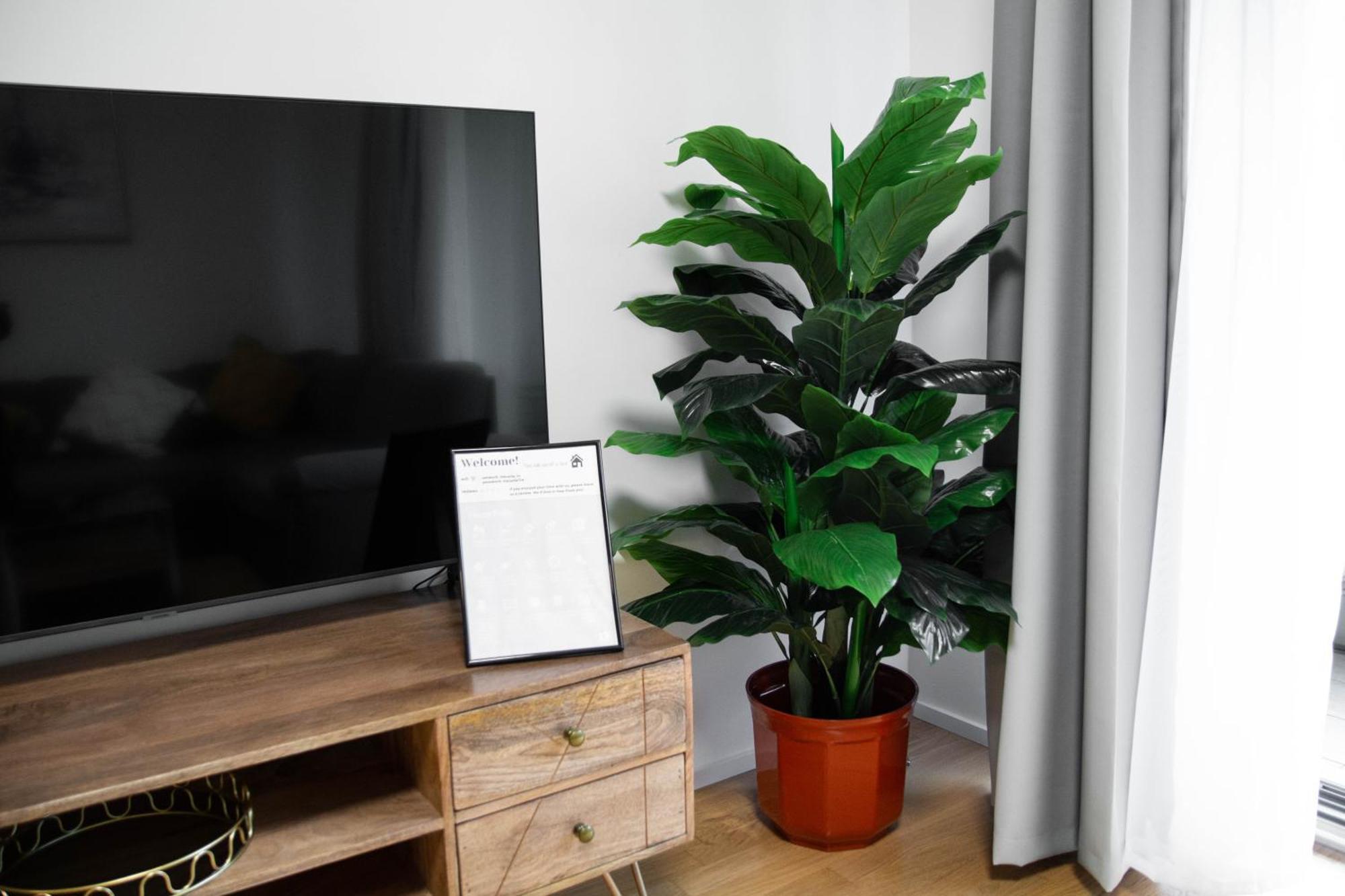 Newly Built Apartment With Balcony, Ac And Free Indoor Garage Praag Buitenkant foto